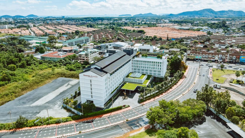 Ramada Plaza by Wyndham Chao Fah